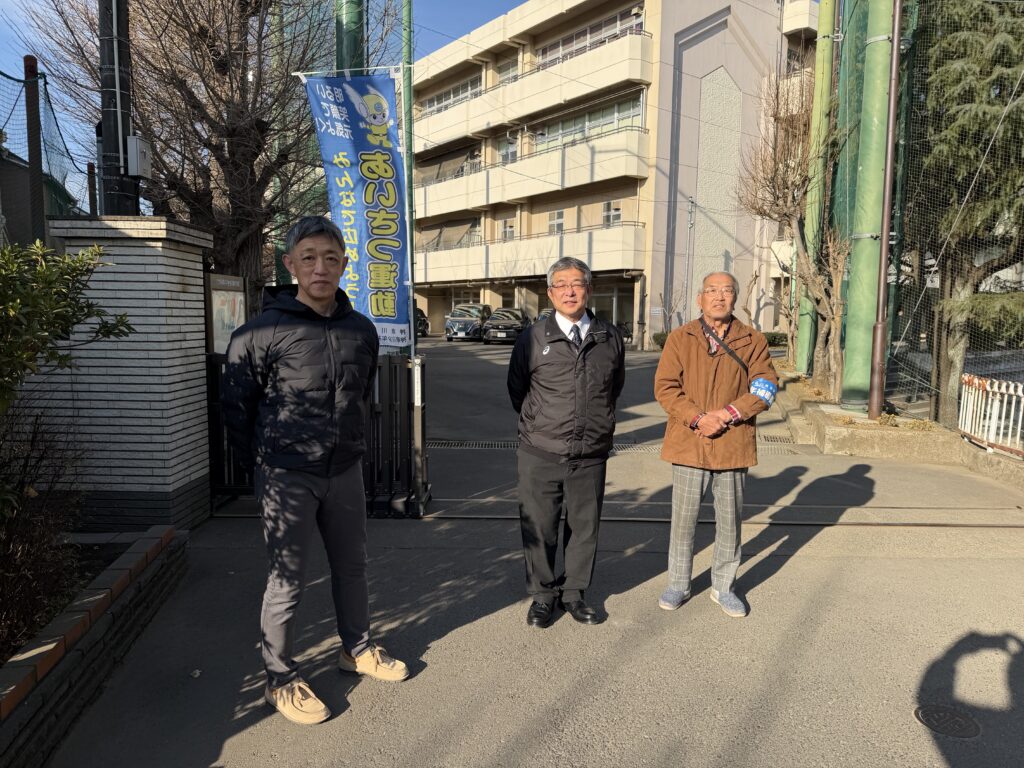 六中朝の挨拶運動に参加しました！