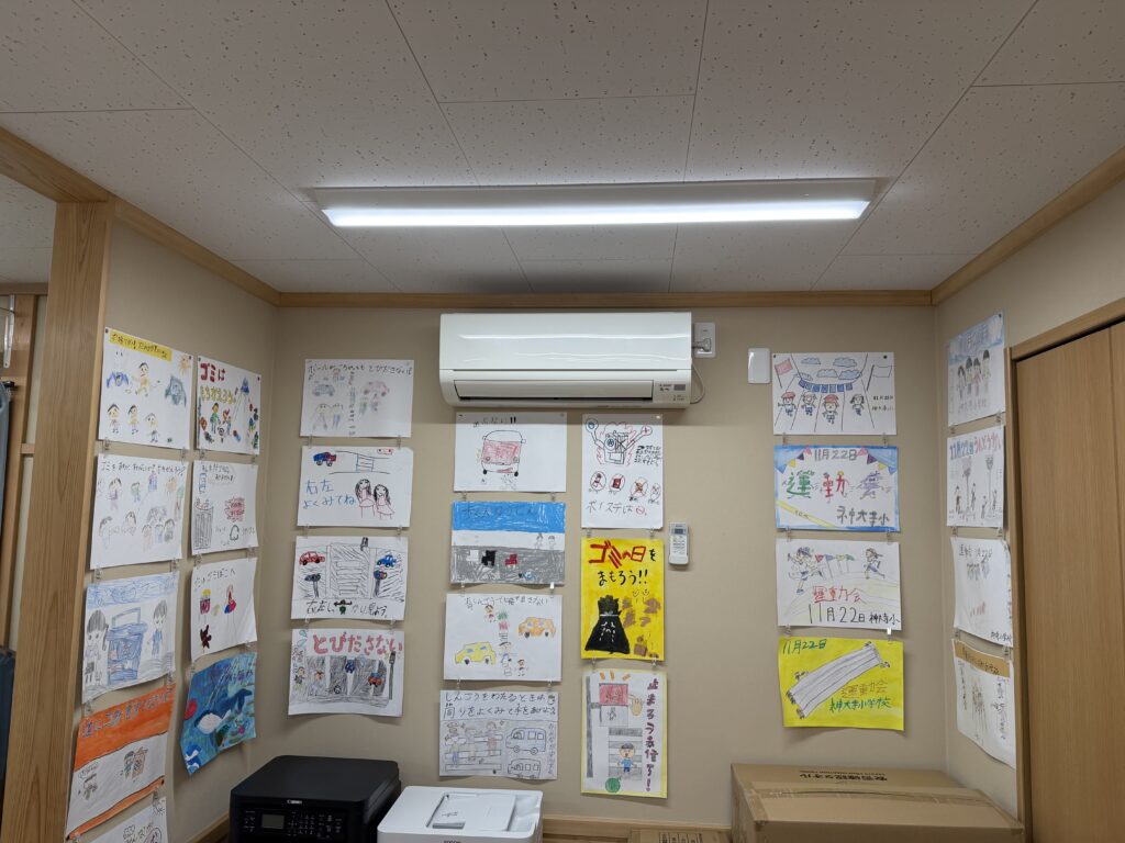 子どもたちの力作に、地域から温かな拍手― 絵画コンクール表彰式 ―
